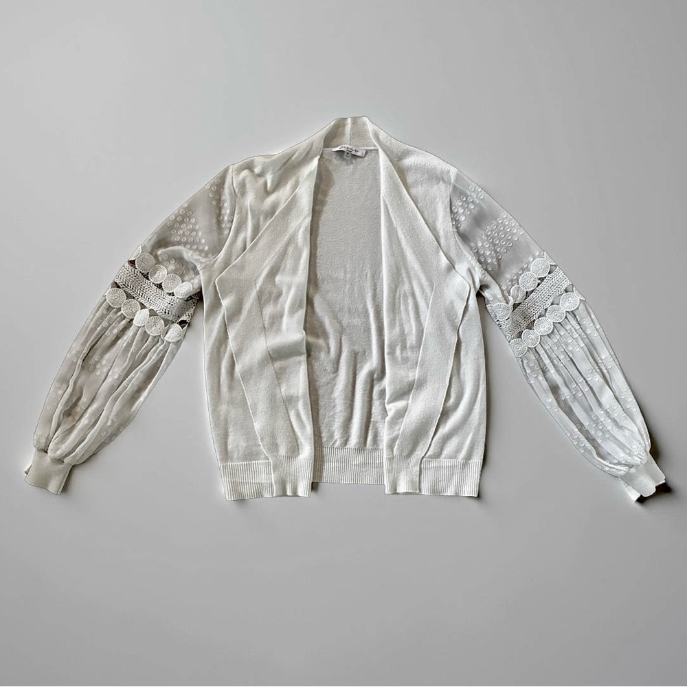 Sioni White Cardigan with Lace Detail